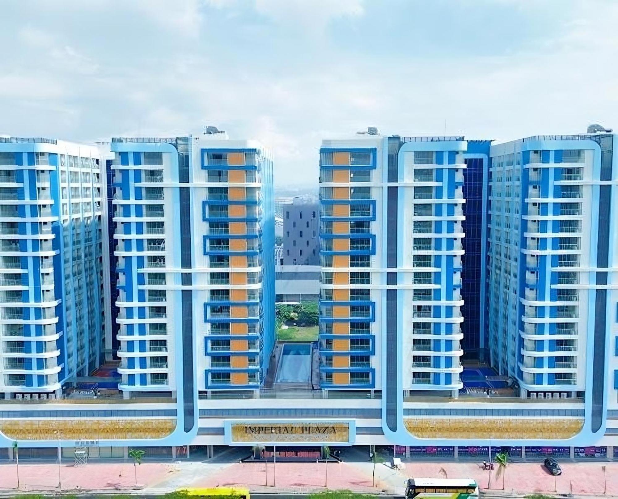 L Condotel Paranaque City Exterior photo