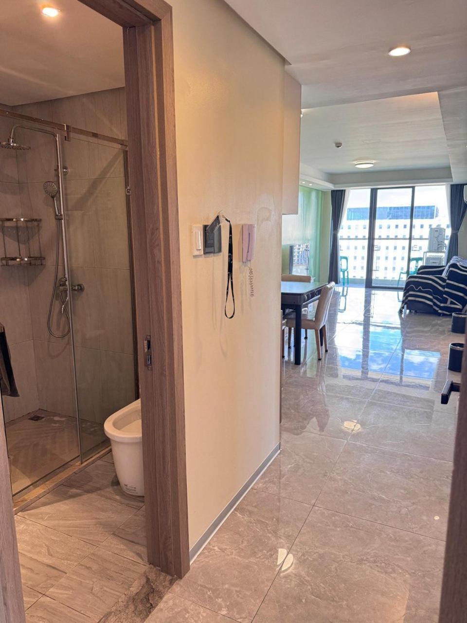 L Condotel Paranaque City Room photo